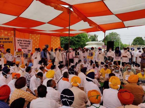 Sukhbir Badal, SAD leaders among 200 booked by Mohali police for violating COVID norms