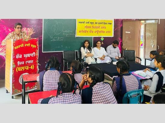 DBEE holds seminar on Vocational Education in Govt School, pass-out students also joined