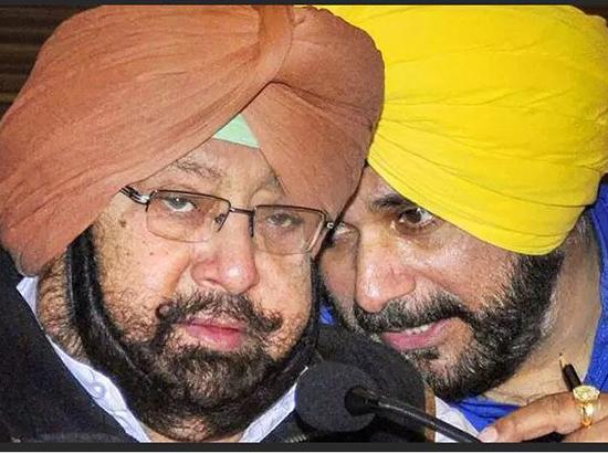 Capt Amarinder Accepts Sidhu’s ,Forwards It To Governor 