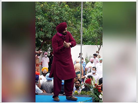 Sidhu & Sidhu.. dominates in Navjot Sidhu’s own speech at the installation ( Watch Video Coverage )