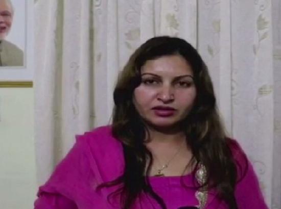 Haryana Polls : TikTok star Sonali Phogat apologises for calling people 'Pakistanis',