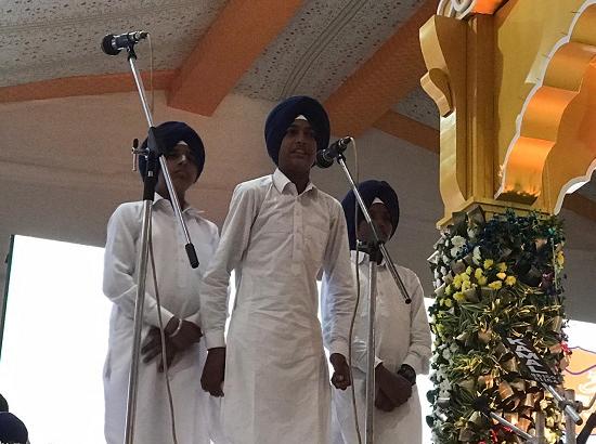 School students, religious performers left Sangat spellbound on Second Day
