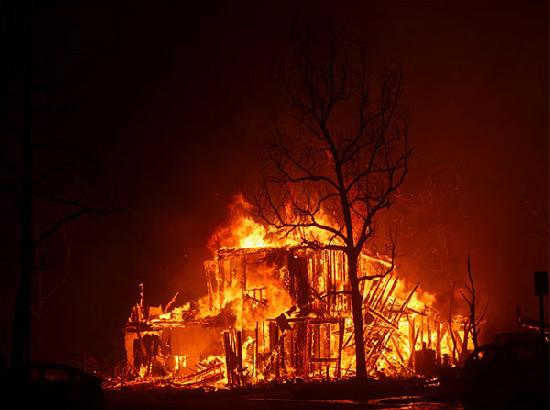 Hughes Fire Near Los Angeles Forces Evacuations of Over 31,000 Residents
