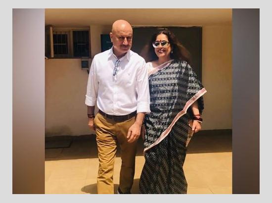 'She is absolutely fine': Anupam Kher refutes rumours about wife Kirron's health
